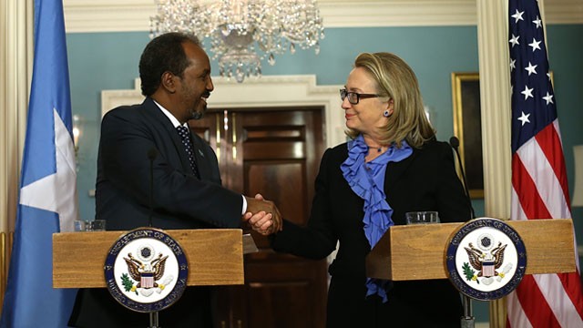 gty_hillary_clintoon_somalia_nt_130117_wg.jpg