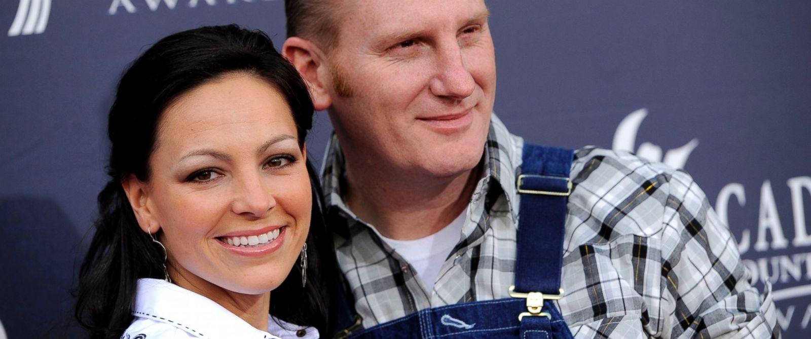 PHOTO: Joey Martin Feek, left, and husband Rory Lee Feek arrive at the Annual Academy of Country Music Awards in Las Vegas, April 3, 2011.