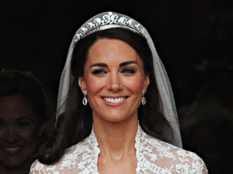Duchess Kate S First State Banquet Diamonds And Dresses The