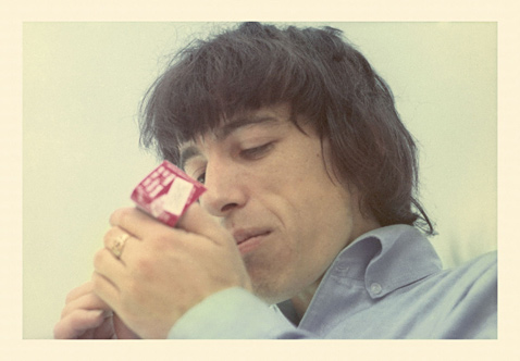 ht Bill Wyman Lighting Cigarette 65 3 ll 120927 wblog Found: Unseen Photos of the 1965 Rolling Stones