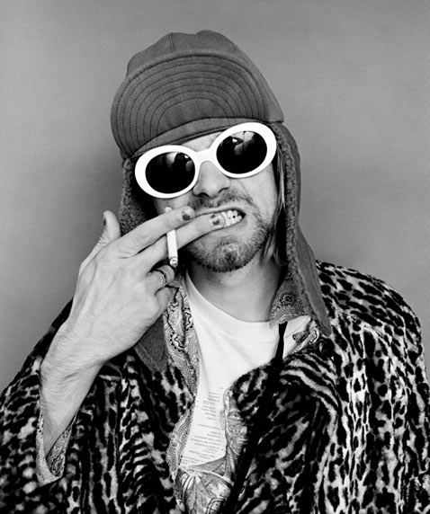 ht Kurt Cobain Brushing Teeth ll 120323 vblog The End of the Life of a Rock Star: Kurt Cobain