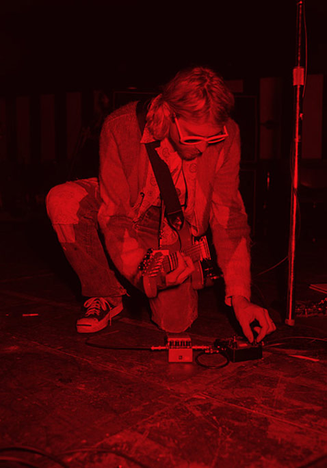 ht Kurt Cobain Kneeling Red ll 120323 vblog The End of the Life of a Rock Star: Kurt Cobain