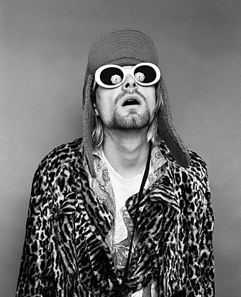 ht Kurt Cobain Looking Up ll 120323 vblog The End of the Life of a Rock Star: Kurt Cobain, by Jesse Frohman