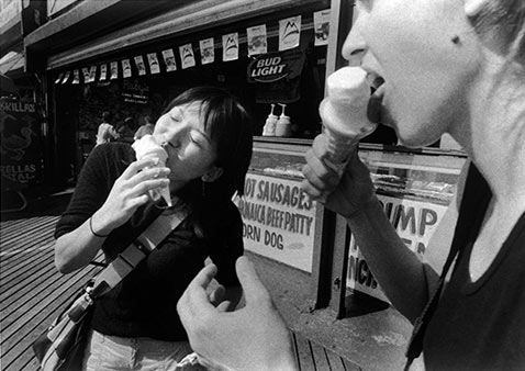 ht harvey stein two women 2 nt 120118 Coney Island 40 Years