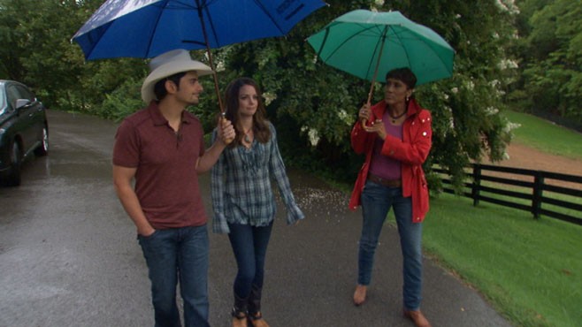 brad paisley and kimberly williams wedding. VIDEO: Brad Paisley and wife