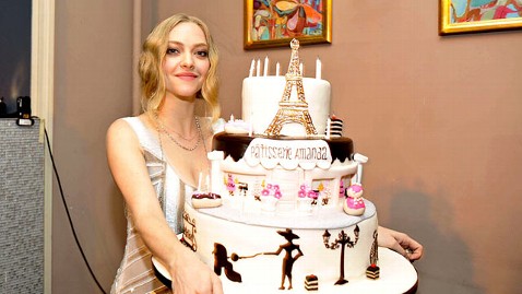 sp amanda seyfried jp 111207 wblog Amanda Seyfried Says Playing Linda Lovelace Will Be Terrifying 