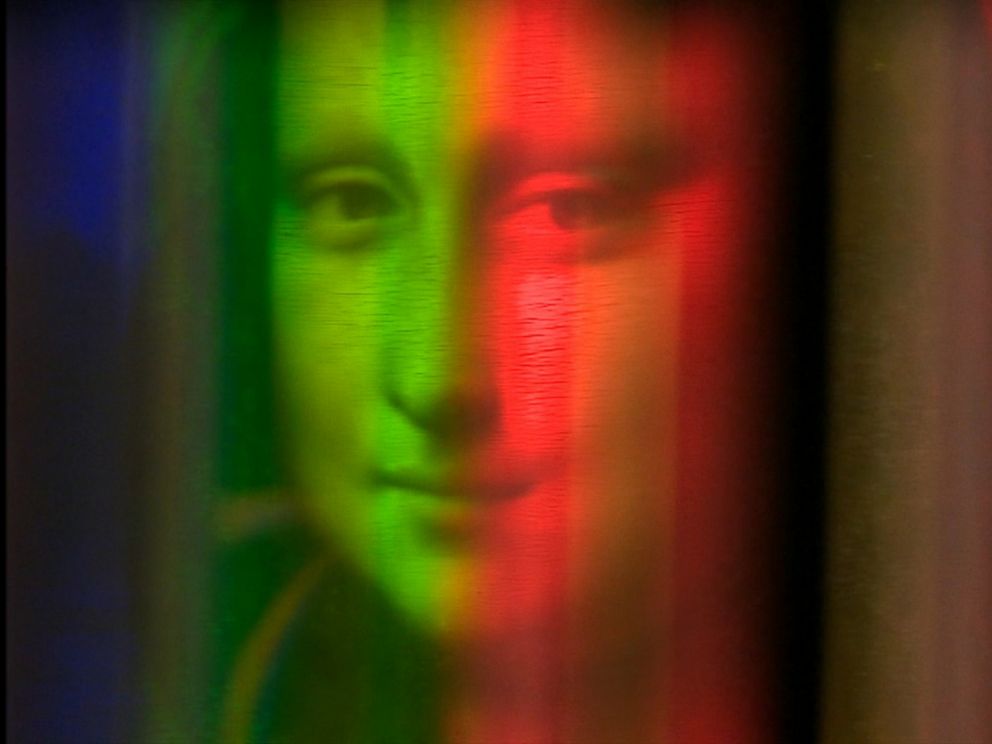 PHOTO: Reflective light technology used to analyze the Mona Lisa. 