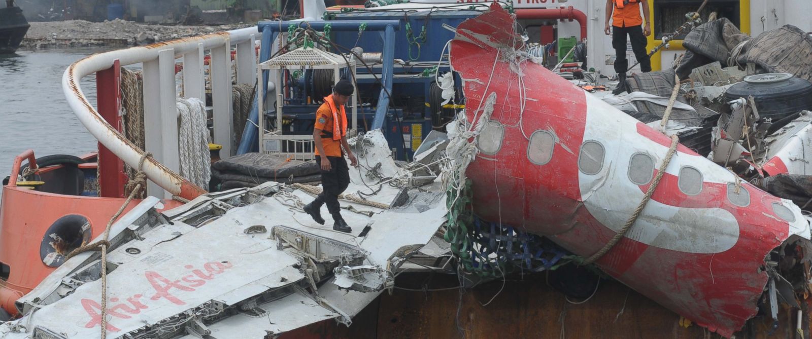 AirAsia Crew's Actions a Major Factor in Crash, Expert Says ABC News