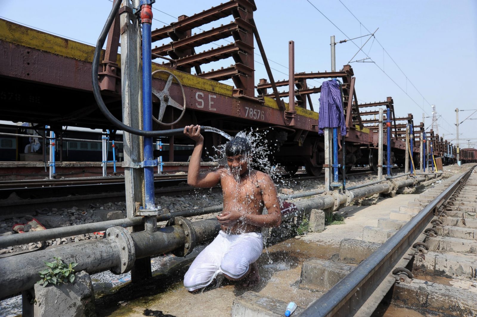 Picture A severe heat wave sets new records in India ABC News