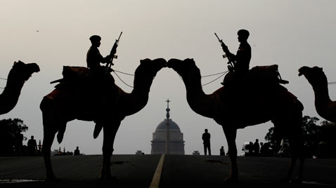 ap india guards Camels ss thg 120116 wblog Today in Pictures: Jan. 16, 2012