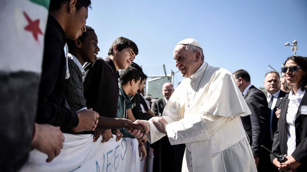 Pope Francis Returning to Rome With 3 Syrian Refugee Families