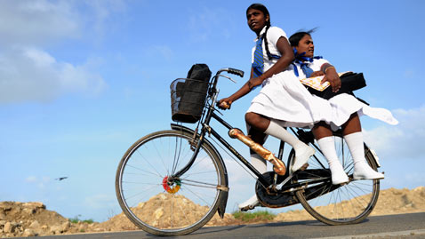 gty bicycle dm 120504 wblog Today in Pictures: Sri Lanka, Slut Walk in Jerusalem, Elections in Iran