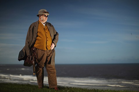 gty england steampunk fashion ll 120427 wblog Today in Pictures: Tulips Bloom, Bahrain Protest, Penn Relays