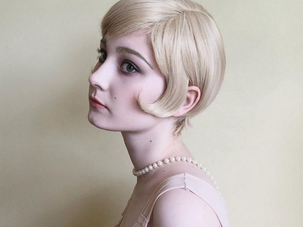 PHOTO: 17-Year-Old Recreates Famous Vintage Characters