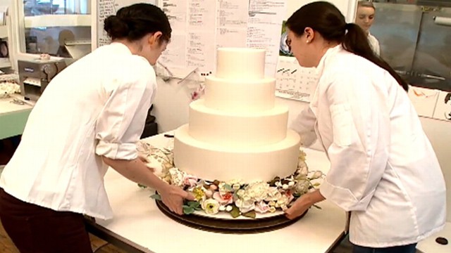 Abc the lookout wedding cake