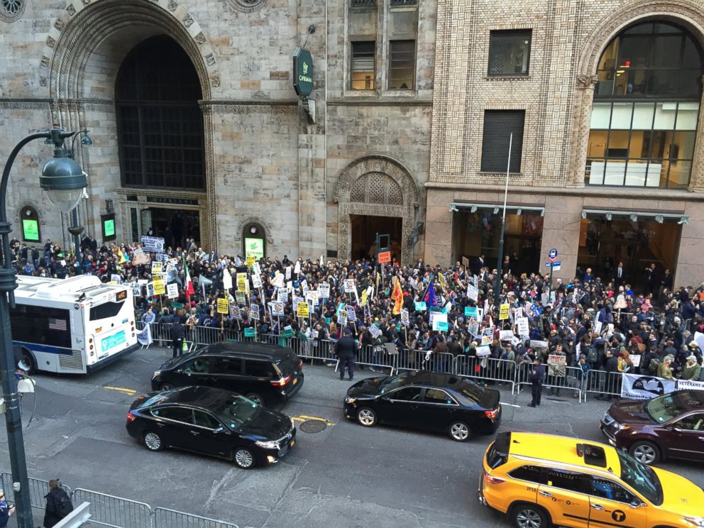 Protesters Amass Outside New York City Hotel Hosting Republican Gala ...