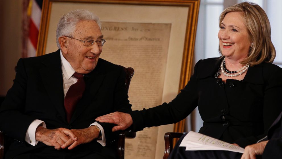 RT_hillary_clinton_and_henry_kissinger_1_ml_160518_16x9_992.jpg