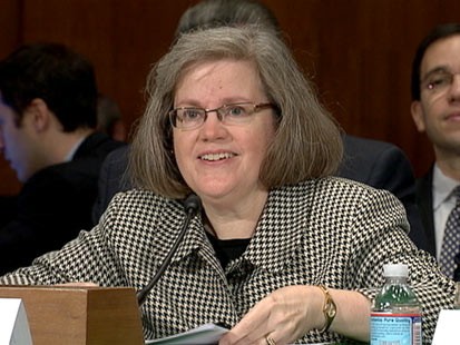 abc_holly_petraeus_testify_Senate_thg_111103_ms.jpg