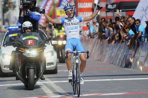 cb turkey cycling ll 120427 wblog Today in Pictures: Tulips Bloom, Bahrain Protest, Penn Relays