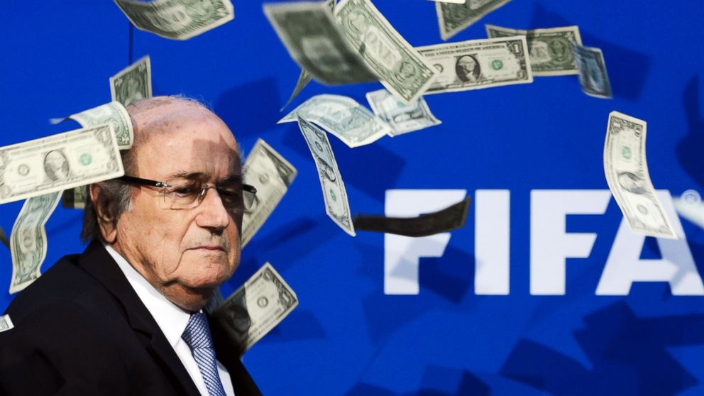 gty_sepp_blatter_fifa_protest_01_jc_150720_16x9_992.jpg