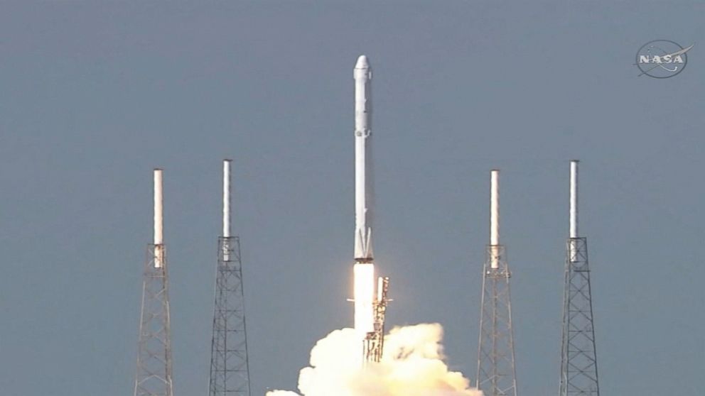 Watch:  Elon Musk Could Send SpaceX Unmanned Mission to Mars by 2018