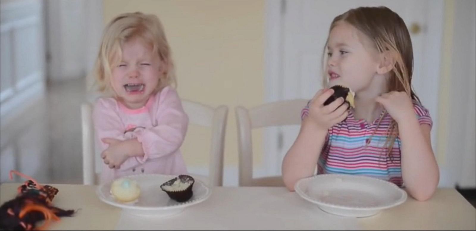 Little Sister Cries Over Blue Cupcake at Baby Sex Reveal ...