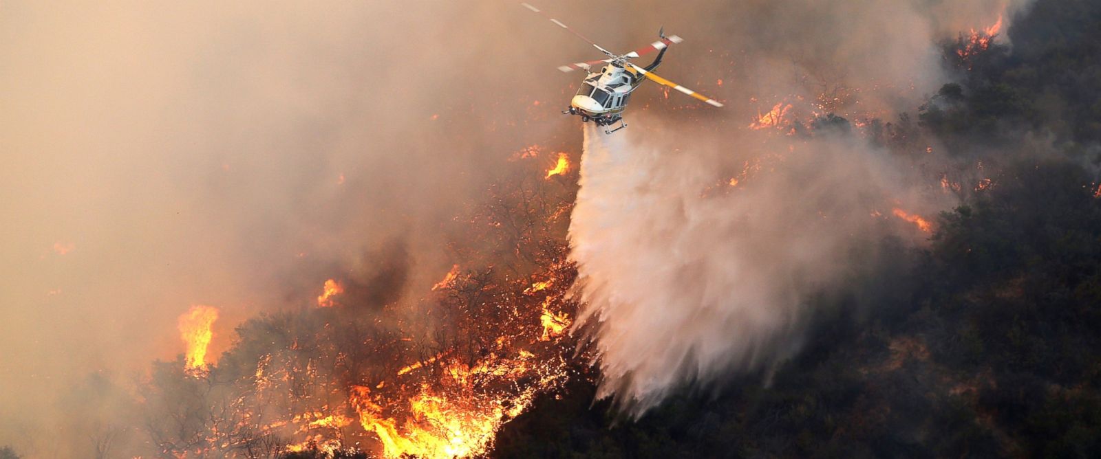 http://a.abcnews.go.com/images/US/EPA_calabasas_wildfire_1_jt_160605_12x5_1600.jpg