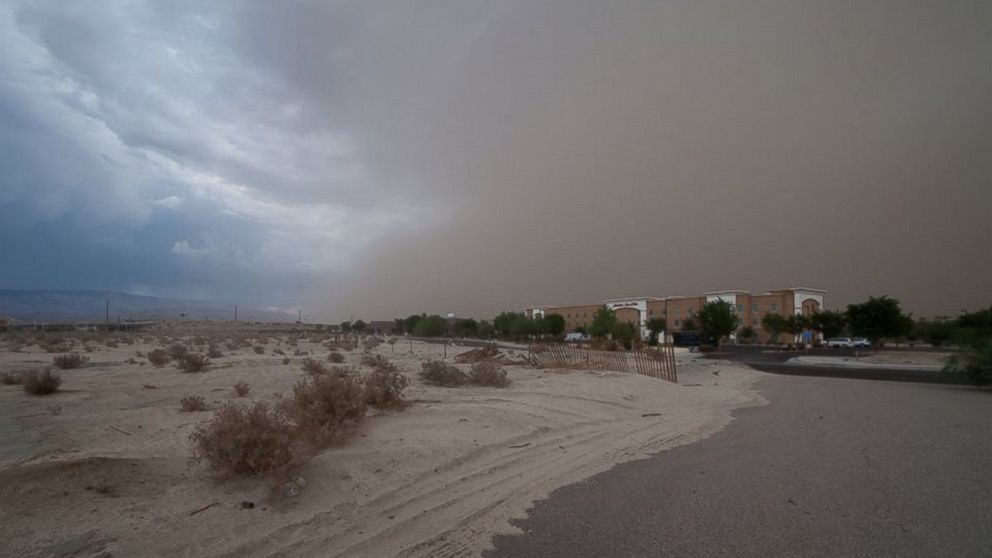 'Haboob' Storm System Blasts Palm Springs, California with Dust ABC News