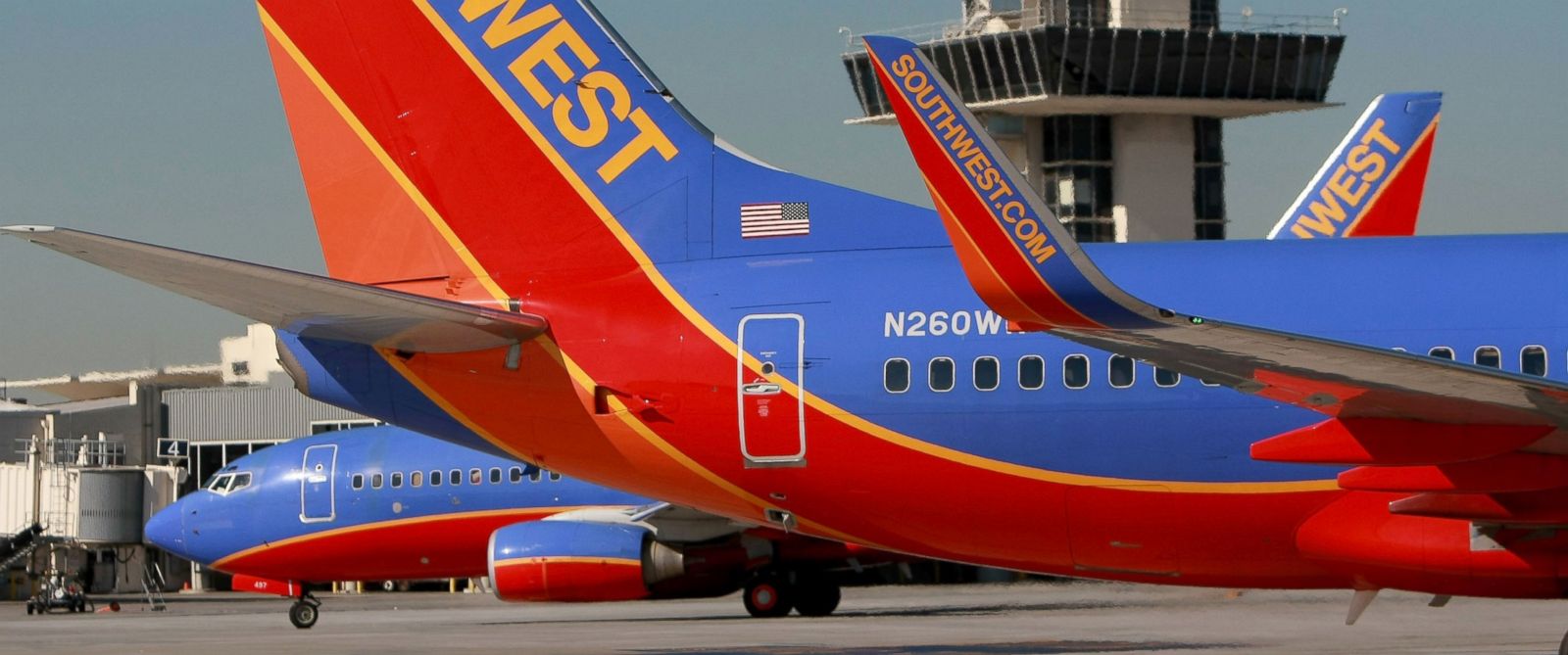 Southwest Flight With 'Landing Gear Issue' Touches Down Safely in