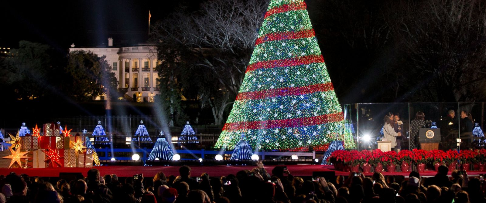 obamas sing dance at national christmas tree lighting obamas sing dance at national christmas tree lighting