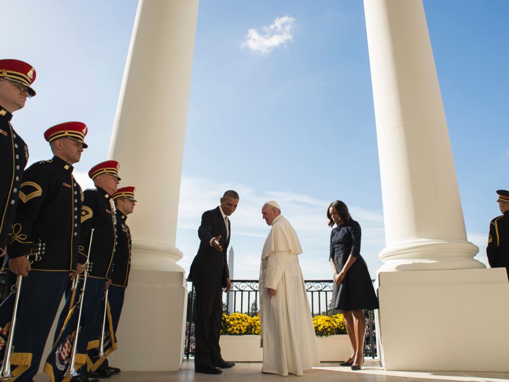 PHOTO: In this photo provided by LOsservatore Romano, President Barack Obama meets with Pope Francis at the White House in Washington, Sept. 23, 2015.