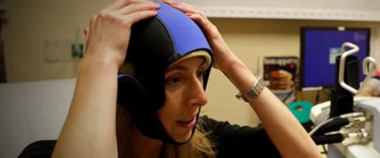 PHOTO: FDA clears cooling cap to save hair during chemotherapy.