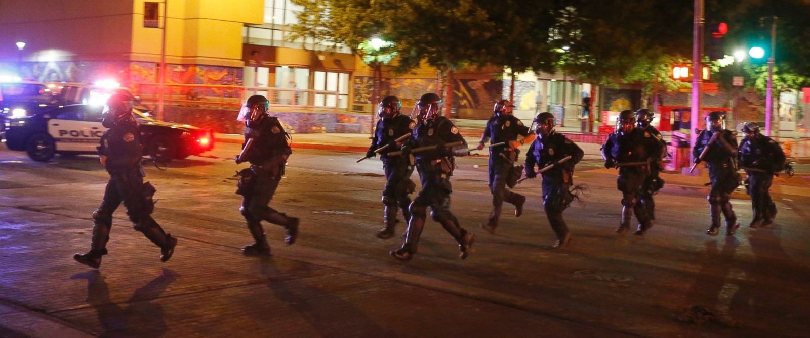 Chaotic Scene Erupts Outside Trump Rally in New Mexico - ABC News